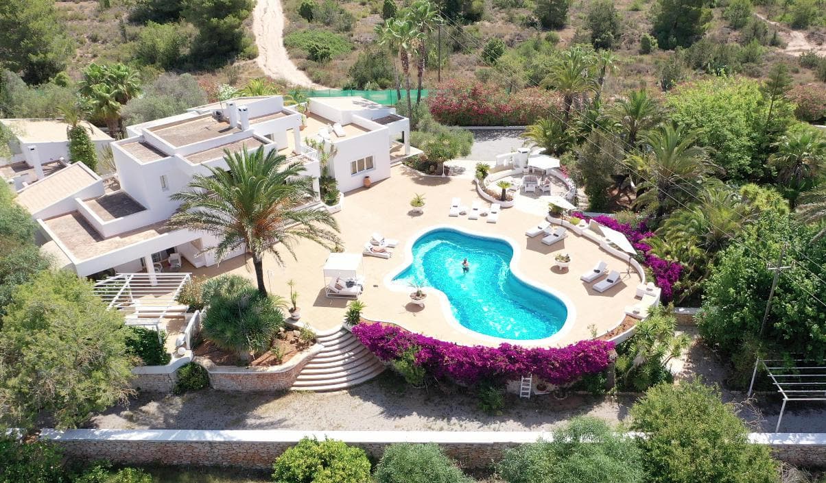 VILLA ANGEL I Exclusiva Villa de Lujo con Licencia Turística y Vistas a Dalt Vila , Jesús, Ibiza — Villa, Jesús · Santa Eulària des Riu, Ibiza