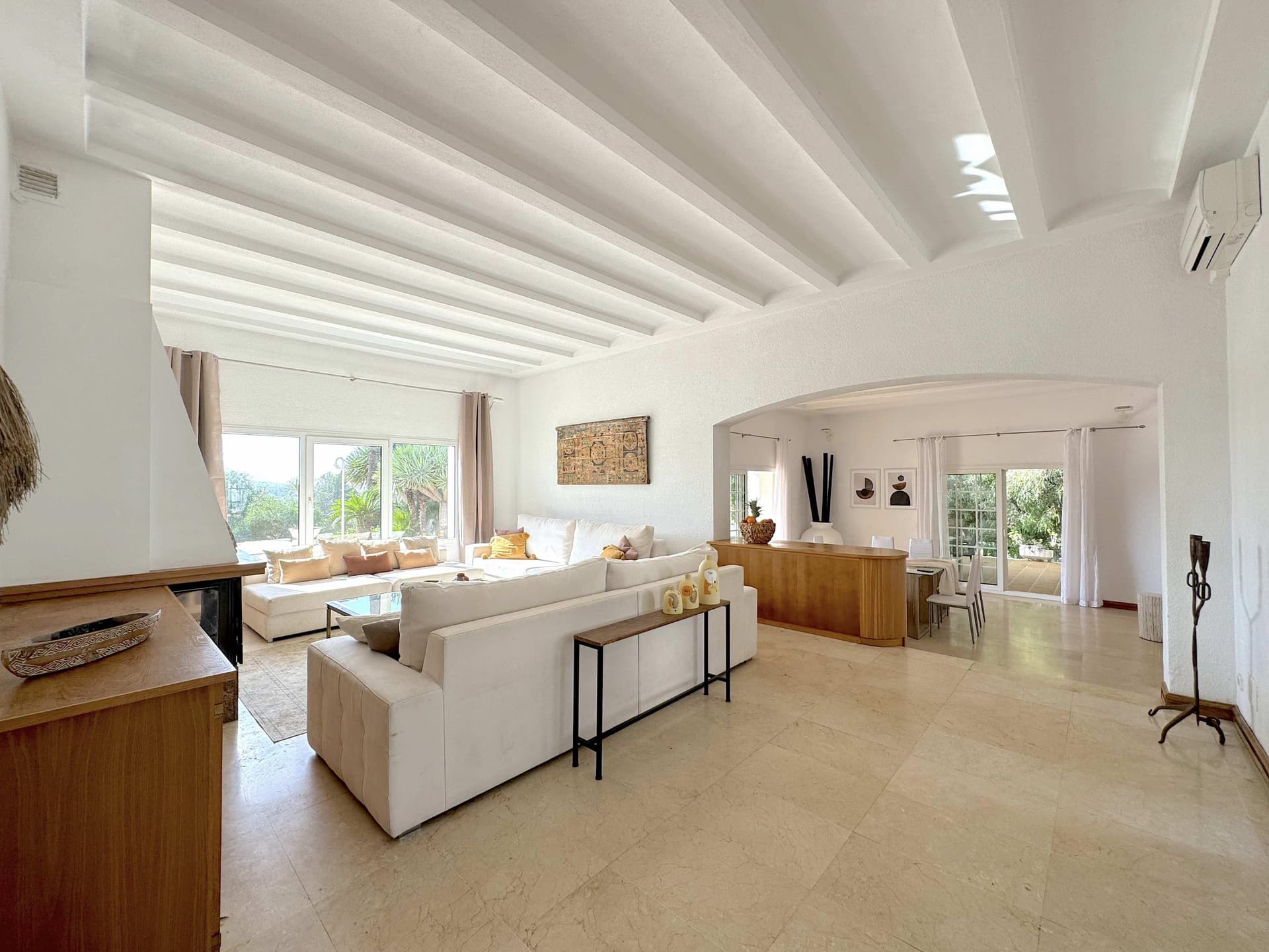 VILLA ANGEL I Exclusiva Villa de Lujo con Licencia Turística y Vistas a Dalt Vila , Jesús, Ibiza — Villa, Jesús · Santa Eulària des Riu, Ibiza