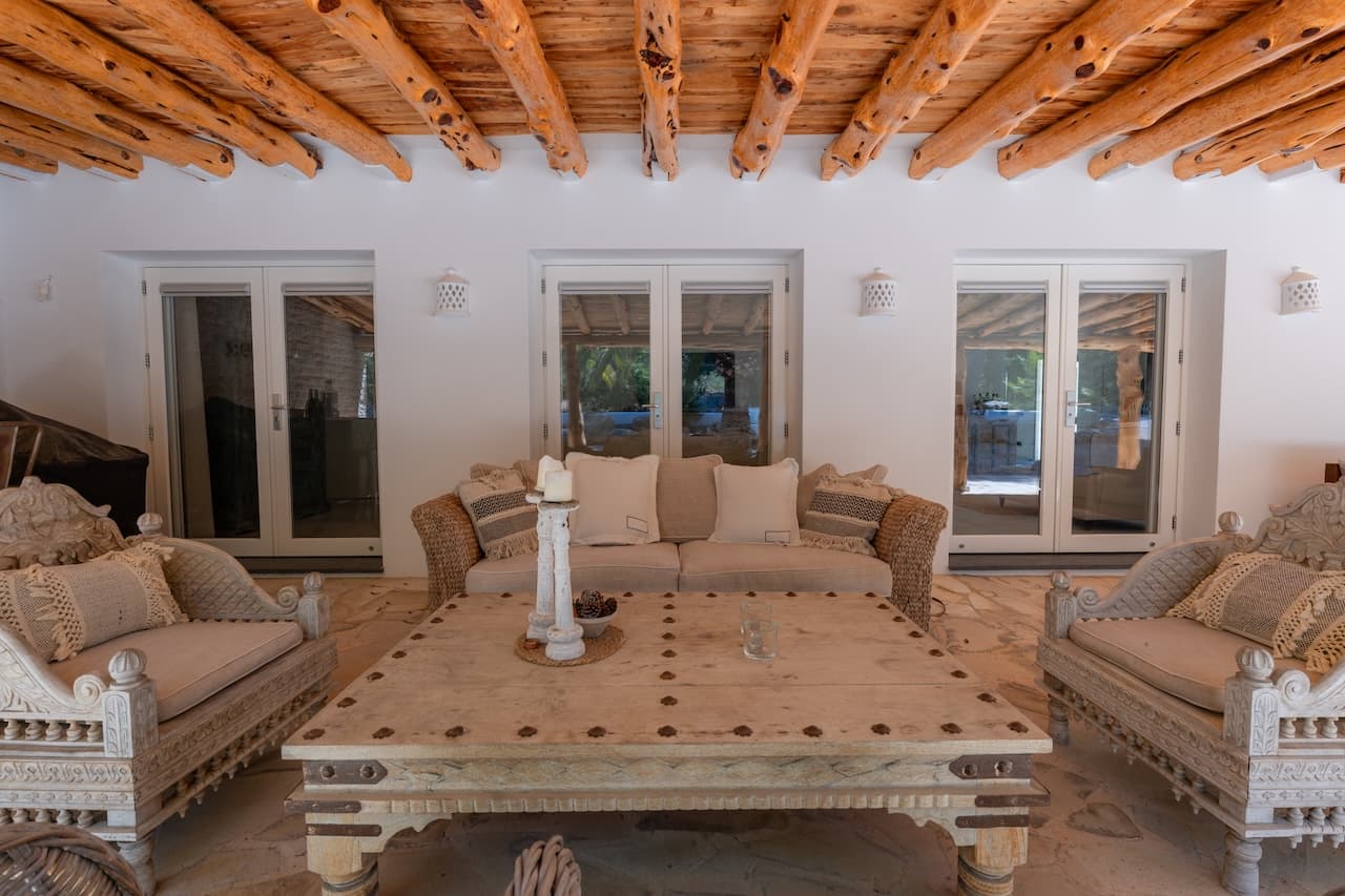 VILLA KIRA | Exclusiva Villa de Lujo Cerca de Cala Jondal con Piscina y Casa de Invitados en Sant Josep, Ibiza — Villa, Es Jondal · Es Cubells, Ibiza
