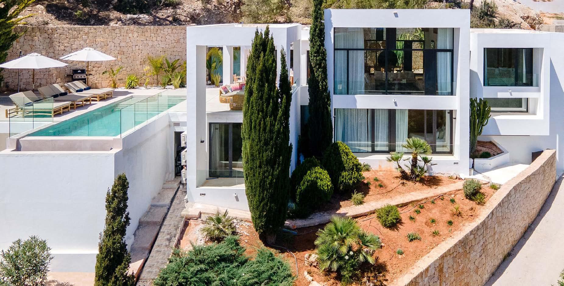 VILLA INFINITY | Exclusiva Villa con Vistas Panorámicas al Mar y Licencia Turística, Roca Llisa, Ibiza — Villa, Roca Llisa · Santa Eulària des Riu, Ibiza