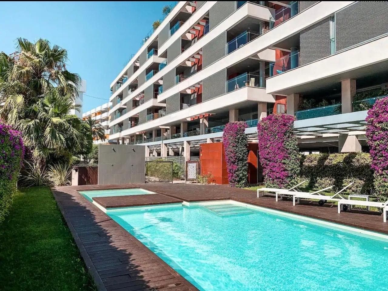 Apartamento Ikebana | Elegante Piso con Terraza y Piscina en Marina Botafoch, Ibiza — Apartamento, Marina Botafoc - Platja de Talamanca · Eivissa, Ibiza