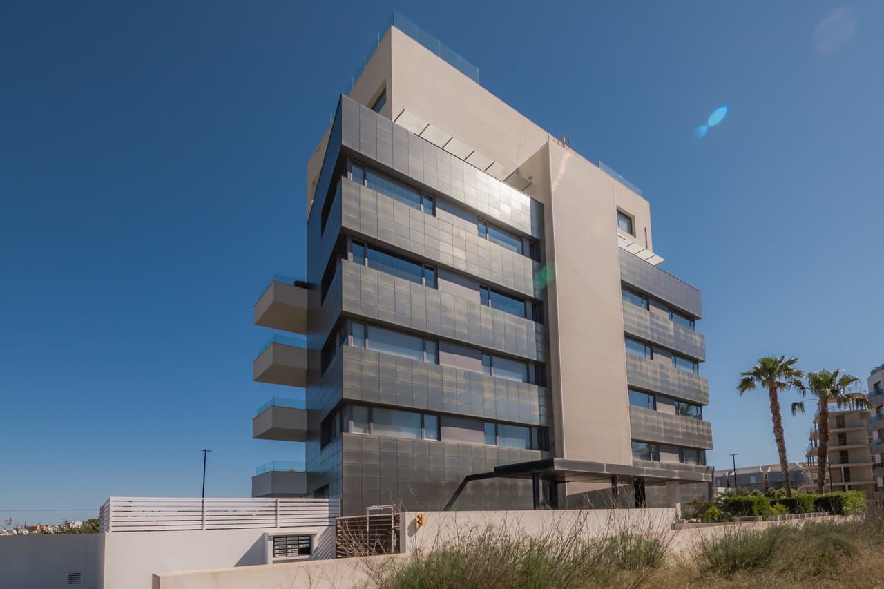 Apartamento con Vistas al Mar | Piso con Terraza, Gimnasio y Garaje en Marina Botafoch, Ibiza — Apartamento, Marina Botafoc - Platja de Talamanca · Eivissa, Ibiza