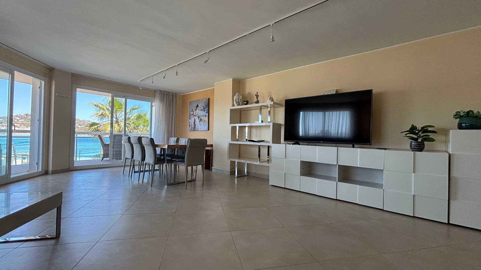 APARTAMENTO DE LUJO CON VISTAS AL MAR Y TERRAZA, Marina Botafoch, Ibiza — Apartamento, Marina Botafoc - Platja de Talamanca · Eivissa, Ibiza