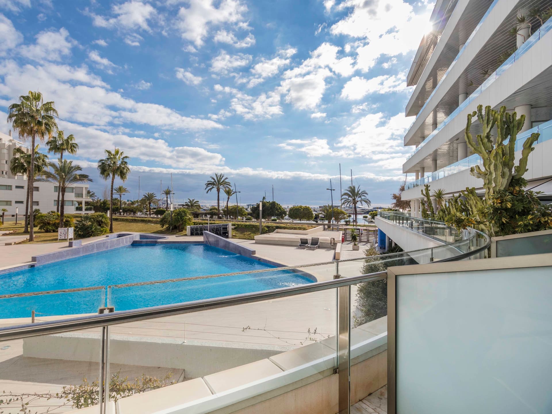 PISO RENOVADO CON VISTAS, Marina Botafoch, Ibiza — Apartamento, Marina Botafoc - Platja de Talamanca · Eivissa, Ibiza