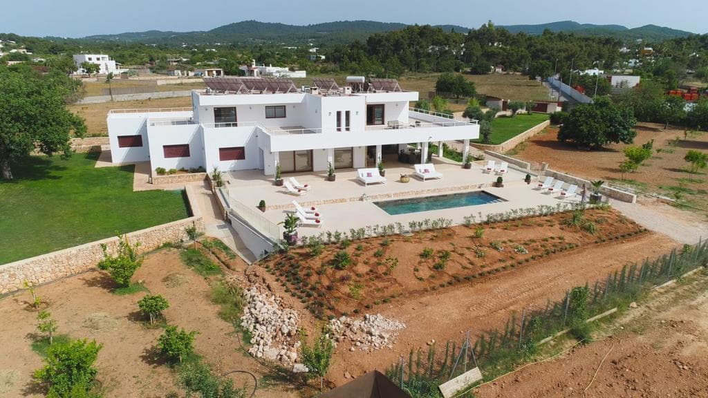 ESPECTACULAR MODERNA Y CÁLIDA VILLA , Can Tomás (Sant Antonio Portmany)